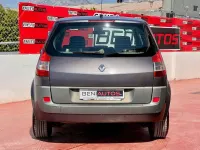 Usado Renault Scenic E-Tech Exception 120 CV (88 kW) 2005 Gris Monovolumen