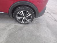 Usado Peugeot 5008 Allure 130 CV (95 kW) 2021 Rojo SUV