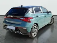 Usado Hyundai i20 101 CV (74 kW) 2024 Verde Utilitario