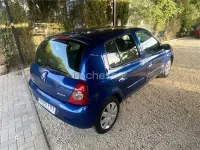 Usado Renault Clio II Authentique 70 CV (51 kW) 2007 Azul Berlina