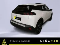 Usado Peugeot 2008 Allure 130 CV (95 kW) 2023 Blanco SUV