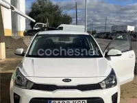 Usado Kia Rio Plus 84 HP (61 kW) 2017 Branco Sedan