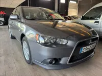 Usado Mitsubishi Lancer Sportback Instyle 140 CV (102 kW) 2010 Beige Berlina