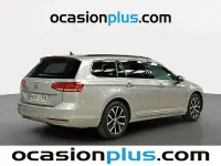Usado VW Passat Advance 150 CV (110 kW) 2020 Gris plata Familiar