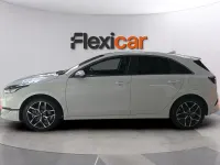Usado Kia Ceed 136 CV (100 kW) 2023 Blanco Utilitario