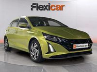 Usado Hyundai i20 101 CV (74 kW) 2024 Verde Utilitario