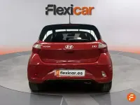 Usado Hyundai i10 63 CV (46 kW) 2025 Rojo Utilitario
