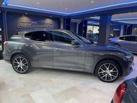 Usado Maserati Levante GranLusso 275 CV (202 kW) 2018 Gris SUV