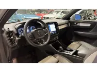 Käytetty Volvo XC40 Core 129 HP (94 kW) 2024 Harmaa Katumaasturi