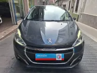 Usado Peugeot 208 Style 82 CV (60 kW) 2017 Gris / plata Utilitario