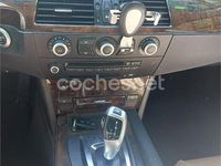 Usado BMW 530 231 CV (169 kW) 2007 Gris / plata Familiar