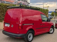 Usado VW Caddy 110 CV (80 kW) 2020 Rojo Monovolumen