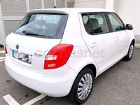 Usado Skoda Fabia Elegance 105 HP (77 kW) 2014 Branco Sedan
