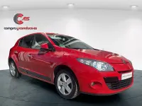Usado Renault Mégane III Dynamique 110 CV (80 kW) 2009 Rojo Berlina