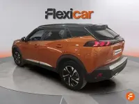 Usado Peugeot 2008 GT-line 130 CV (95 kW) 2020 Naranja SUV
