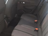 Usado Peugeot 2008 Allure 102 CV (75 kW) 2023 Blanc nacre SUV