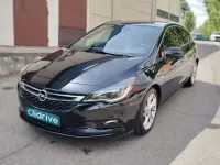Usado Opel Astra Selective 110 CV (80 kW) 2016 Negro Utilitario