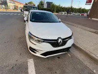 Usado Renault Mégane IV Zen 115 CV (84 kW) 2020 Blanco Berlina