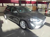 Usado Ford Focus Trend 120 CV (88 kW) 2020 Gris / plata Berlina
