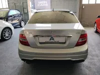 Usado Mercedes C220 Avantgarde 170 CV (125 kW) 2013 Gris / plata Berlina