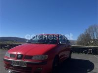 Usado Seat Cordoba Sport 110 CV (80 kW) 2001 Rojo Berlina