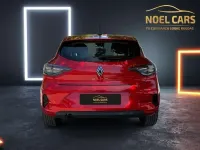 Usado Renault Clio Techno 90 CV (66 kW) 2025 Rojo Utilitario
