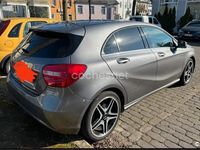 Usado Mercedes A180 Urban 122 CV (89 kW) 2015 Gris / plata Berlina