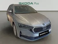 Nuevo Skoda Octavia Selection 116 CV (85 kW) 2026 Gris / plata Familiar