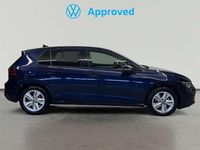Usado VW Golf VIII Life 150 CV (110 kW) 2020 Azul Berlina