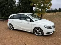 Usado Mercedes B200 136 CV (100 kW) 2012 Blanco Utilitario