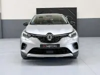 Usado Renault Captur Evolution 160 CV (117 kW) 2022 Gris / plata SUV