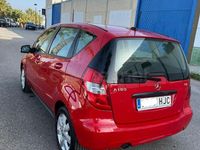 Usado Mercedes A180 Style 109 CV (80 kW) 2012 Rojo Berlina