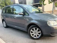 Usado VW Touran Advance 105 CV (77 kW) 2004 Gris Monovolumen
