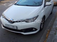 Usado Toyota Auris Active 112 CV (82 kW) 2015 Blanco Familiar