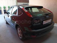 Usado Ford Focus Ghia 115 CV (84 kW) 2006 Negro Berlina