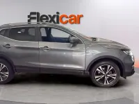 Usado Nissan Qashqai Acenta 140 CV (102 kW) 2019 Gris SUV