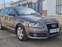 Usado Audi A3 Attraction 105 CV (77 kW) 2011 Marrón Utilitario