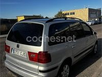 Usado Seat Alhambra 130 CV (95 kW) 2003 Gris / plata Monovolumen