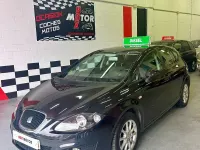 Usado Seat Leon Style 105 CV (77 kW) 2010 Negro Utilitario