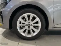 Nuevo Renault Clio V Evolution 143 CV (105 kW) 2025 Gris Berlina