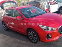 Usado Hyundai i30 140 CV (102 kW) 2019 Rojo Berlina