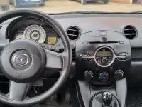 Używany Mazda 2 Active 75 KM (55 kW) 2009 Szary Hatchback