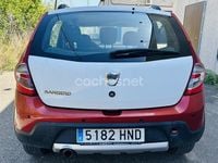 Usado Dacia Sandero Stepway 85 CV (62 kW) 2012 Granate Berlina