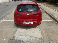 Usado Seat Leon Ecomotive 105 CV (77 kW) 2008 Rojo Utilitario