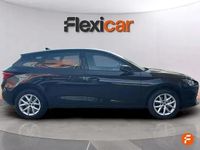 Usado Seat Leon Style 110 HP (80 kW) 2024 Preto Sedan