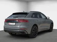 Usado Audi Q8 286 CV (210 kW) 2023 Gris / plata SUV