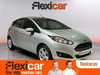 Usado Ford Fiesta Trend 82 CV (60 kW) 2017 Gris Utilitario