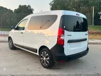 Usado Dacia Dokker Ambiance 75 CV (55 kW) 2017 Blanco Monovolumen