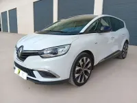 Usado Renault Grand Scénic LIMITED 140 CV (102 kW) 2021 Blanco Monovolumen