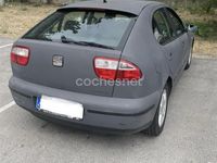 Usado Seat Leon Sport 105 HP (77 kW) 2002 Cinzento Citadino